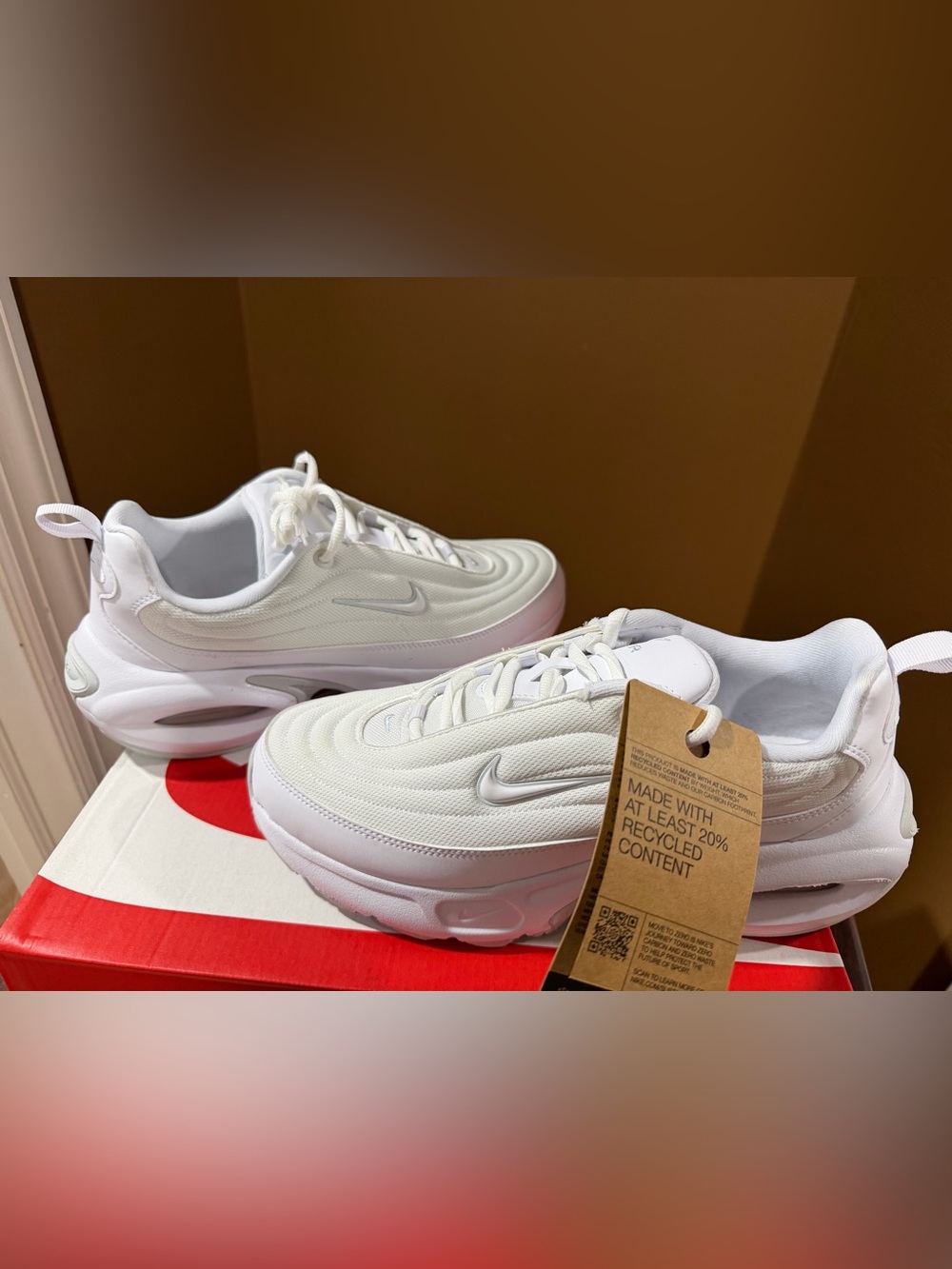 Nike Air max portal White Low-Top Sneakers W9 M 7.5 NWT